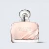 Frumoasa apa de parfum Magnolia Intense
